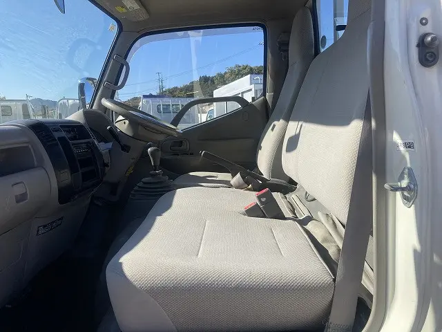 トヨタ ダイナ BDG-XZU504(2WD)の写真26