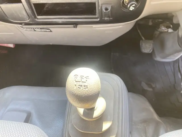 トヨタ ダイナ BDG-XZU504(2WD)の写真29