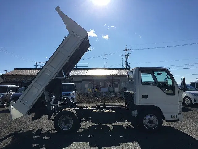 いすゞ エルフ TPG-NKR85AD(2WD)の写真5