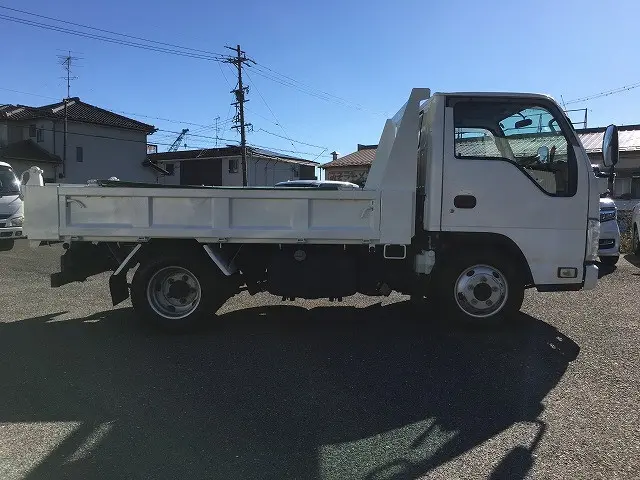 いすゞ エルフ TPG-NKR85AD(2WD)の写真13