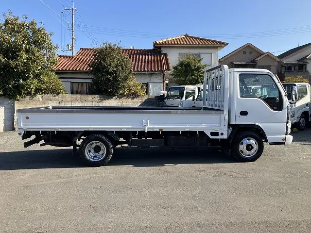 いすゞ エルフ PB-NPR81AN(2WD)の写真5