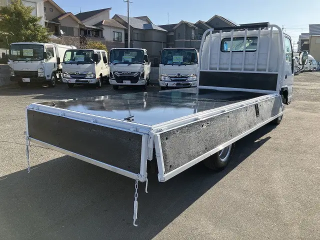 いすゞ エルフ PB-NPR81AN(2WD)の写真15