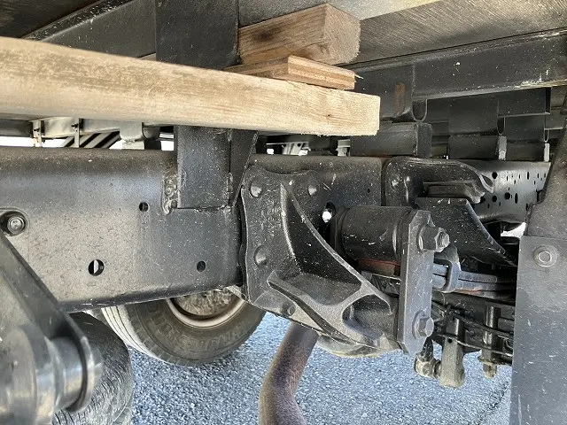 いすゞ エルフ PB-NPR81AN(2WD)の写真28