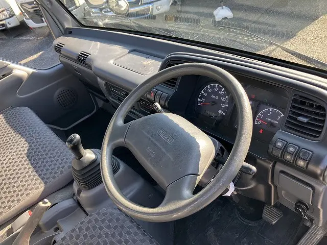 いすゞ エルフ PB-NPR81AN(2WD)の写真32