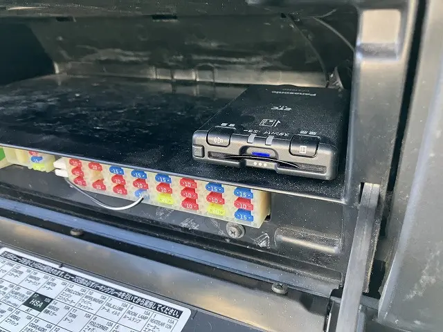 いすゞ エルフ PB-NPR81AN(2WD)の写真41