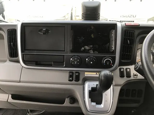 三菱 キャンター 2PG-FEB80(2WD)の写真38