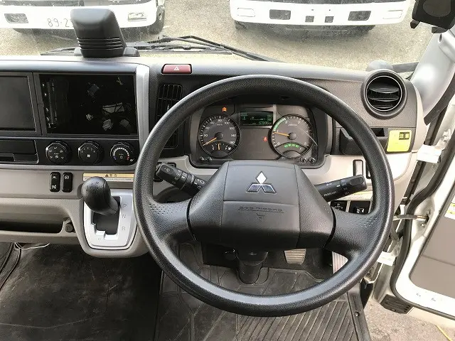 三菱 キャンター 2PG-FEB80(2WD)の写真40