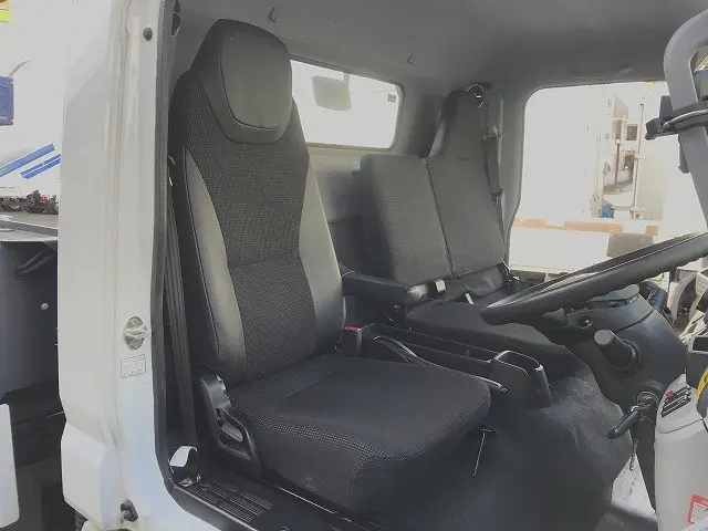 三菱 キャンター 2PG-FEB80(2WD)の写真42