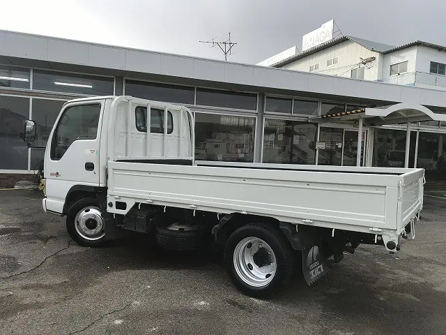 いすゞ エルフ KR-NKR81EA(2WD)の写真4