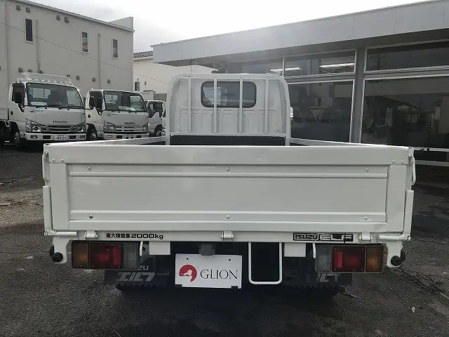 いすゞ エルフ KR-NKR81EA(2WD)の写真5