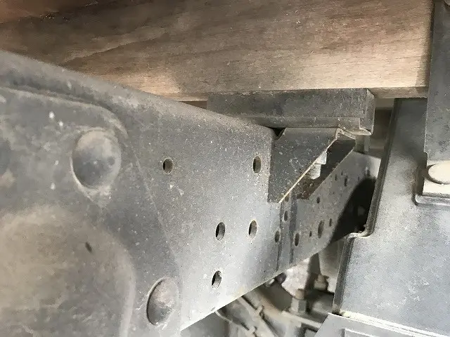 いすゞ エルフ KR-NKR81EA(2WD)の写真25