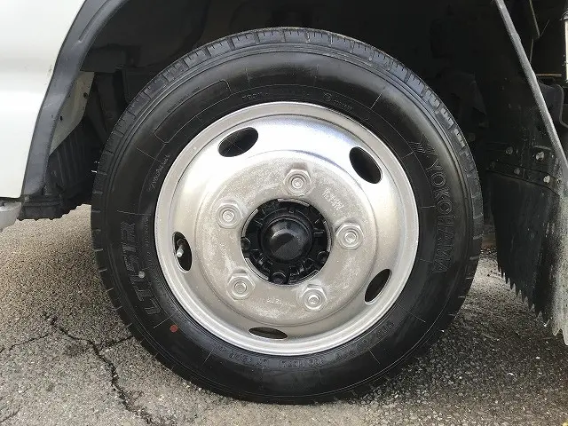 いすゞ エルフ KR-NKR81EA(2WD)の写真31