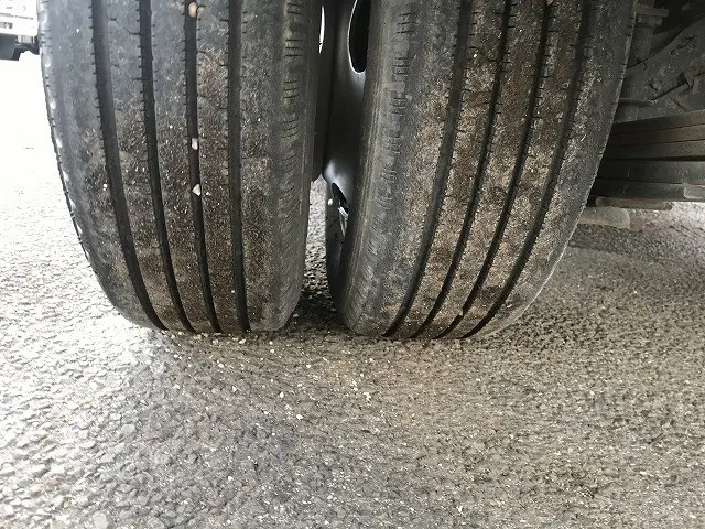 いすゞ エルフ KR-NKR81EA(2WD)の写真37