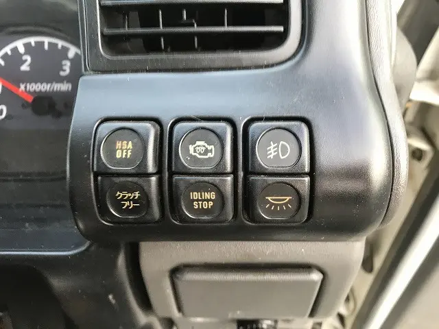 いすゞ エルフ KR-NKR81EA(2WD)の写真46