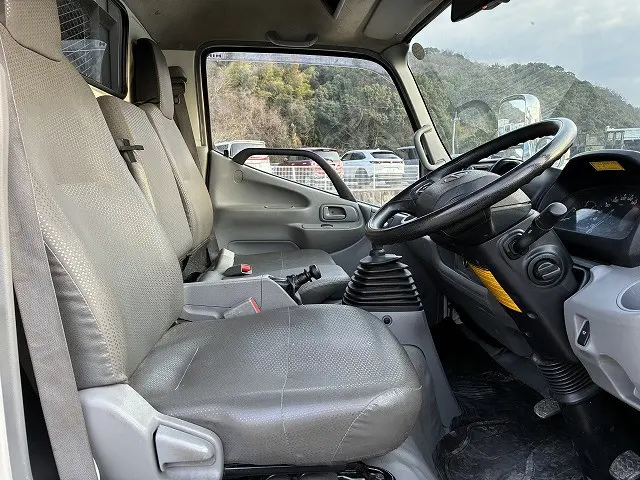 日野 デュトロ 2RG-XZU645M(2WD)の写真29