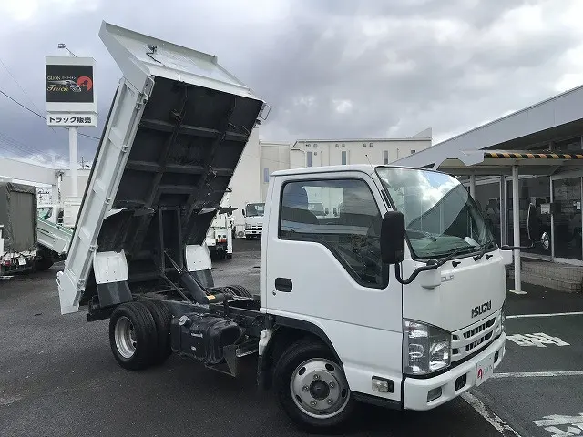 いすゞ エルフ TPG-NKR85AD(2WD)の写真3