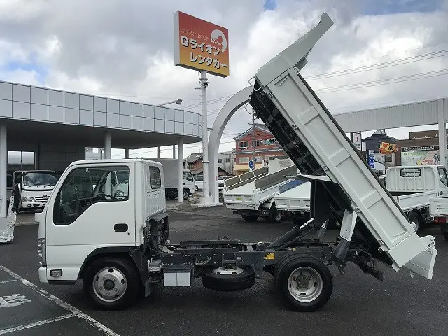 いすゞ エルフ TPG-NKR85AD(2WD)の写真4