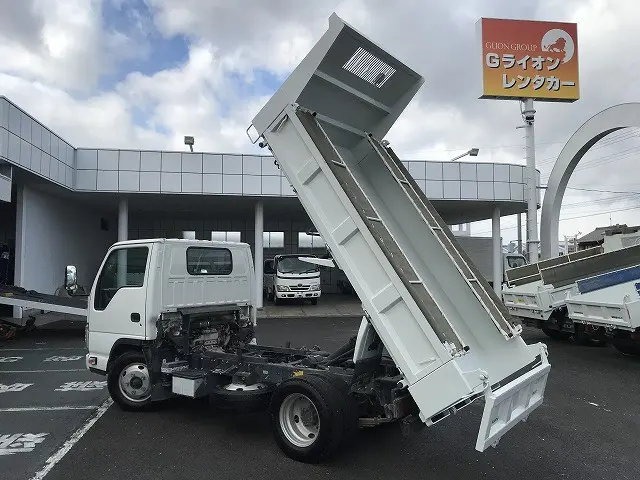 いすゞ エルフ TPG-NKR85AD(2WD)の写真6