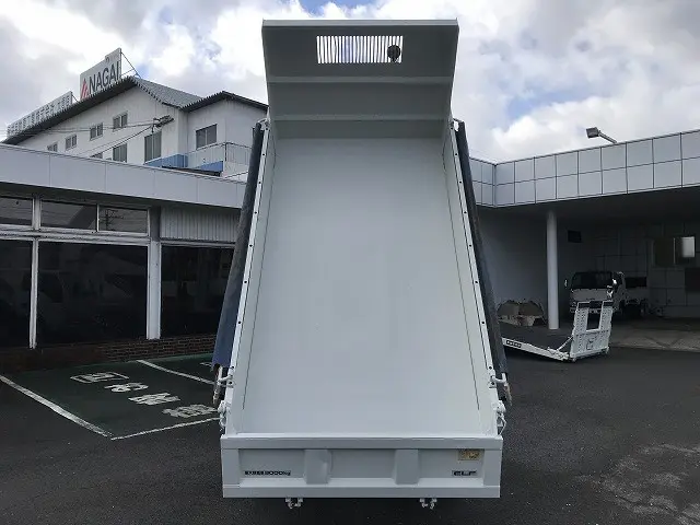 いすゞ エルフ TPG-NKR85AD(2WD)の写真7