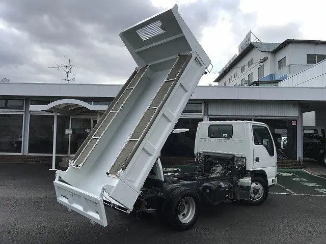 いすゞ エルフ TPG-NKR85AD(2WD)の写真8