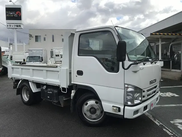 いすゞ エルフ TPG-NKR85AD(2WD)の写真11