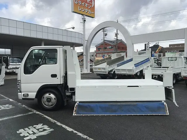 いすゞ エルフ TPG-NKR85AD(2WD)の写真19