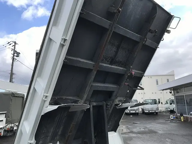 いすゞ エルフ TPG-NKR85AD(2WD)の写真26