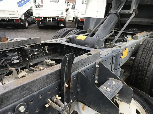 いすゞ エルフ TPG-NKR85AD(2WD)の写真45