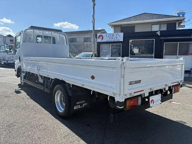 いすゞ エルフ TRG-NMR85AR(2WD)の写真8