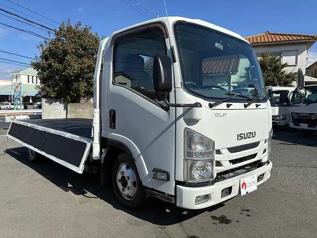 いすゞ エルフ TRG-NMR85AR(2WD)の写真10