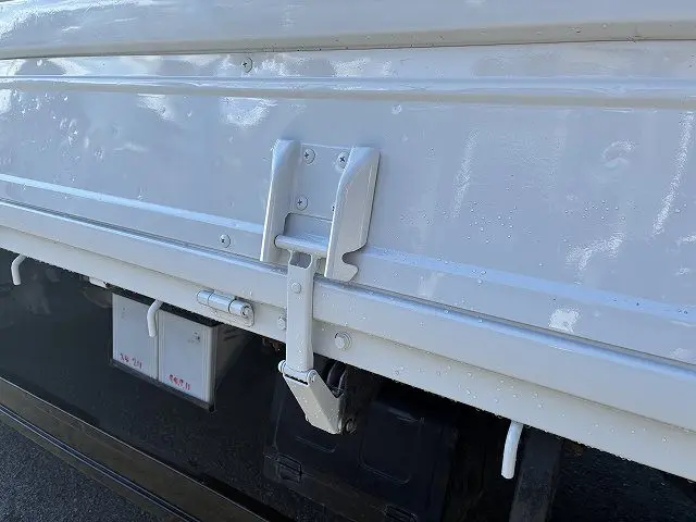 いすゞ エルフ TRG-NMR85AR(2WD)の写真19