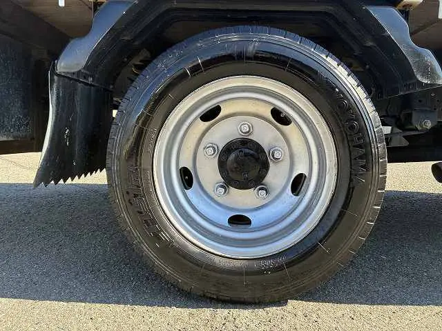 いすゞ エルフ TRG-NMR85AR(2WD)の写真21