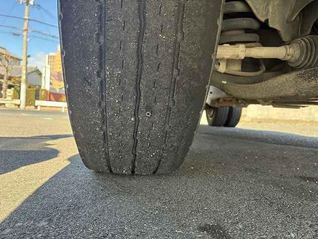 いすゞ エルフ TRG-NMR85AR(2WD)の写真28