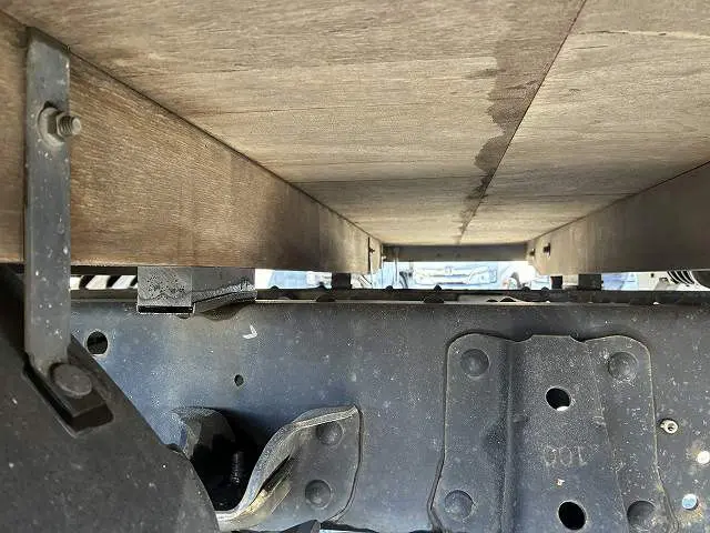 いすゞ エルフ TRG-NMR85AR(2WD)の写真31