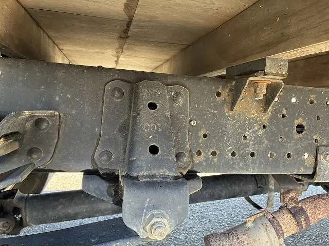 いすゞ エルフ TRG-NMR85AR(2WD)の写真32