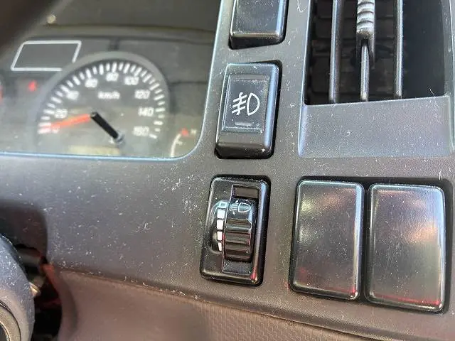 いすゞ エルフ TRG-NMR85AR(2WD)の写真38