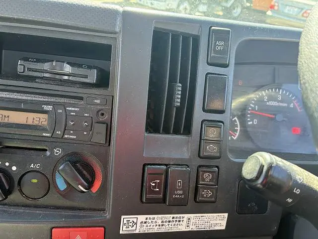 いすゞ エルフ TRG-NMR85AR(2WD)の写真40