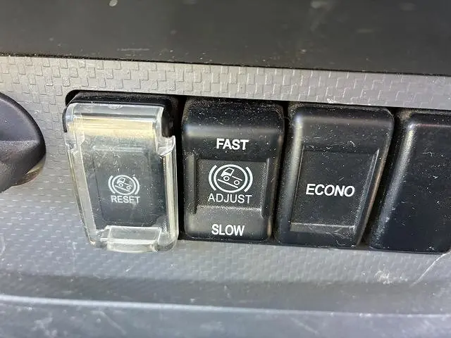 いすゞ エルフ TRG-NMR85AR(2WD)の写真42