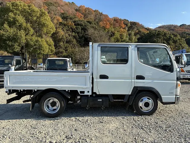 三菱 キャンター 2RG-FBA20(2WD)の写真5