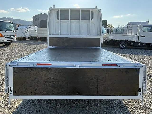 三菱 キャンター 2RG-FBA20(2WD)の写真14
