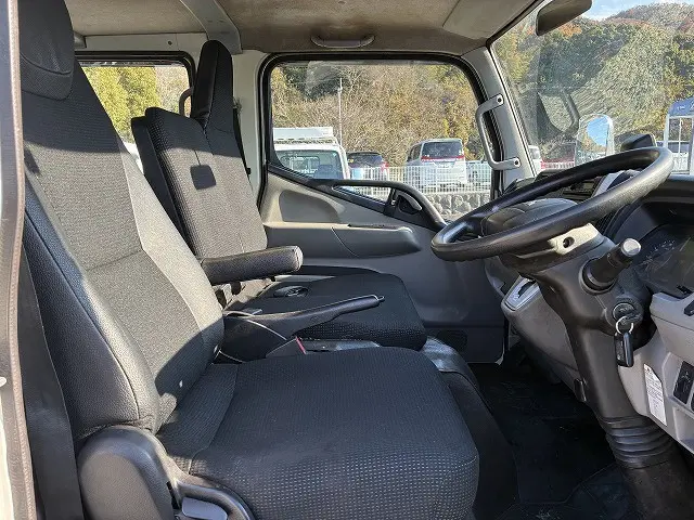 三菱 キャンター 2RG-FBA20(2WD)の写真25