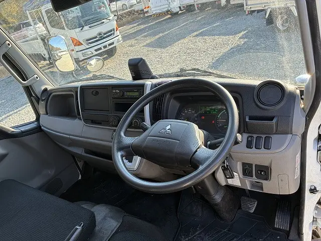 三菱 キャンター 2RG-FBA20(2WD)の写真27