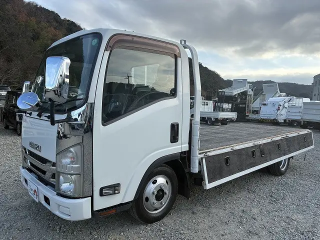 いすゞ エルフ TKG-NLR85AR(2WD)の写真9