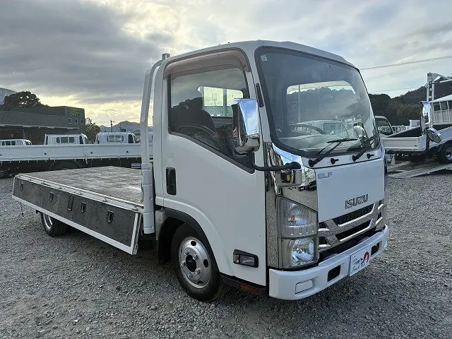 いすゞ エルフ TKG-NLR85AR(2WD)の写真10