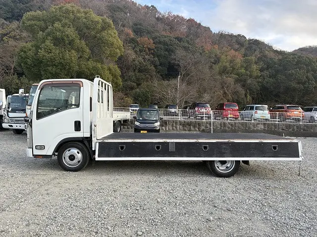 いすゞ エルフ TKG-NLR85AR(2WD)の写真11