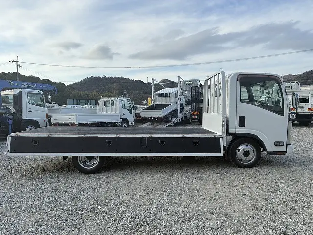 いすゞ エルフ TKG-NLR85AR(2WD)の写真12