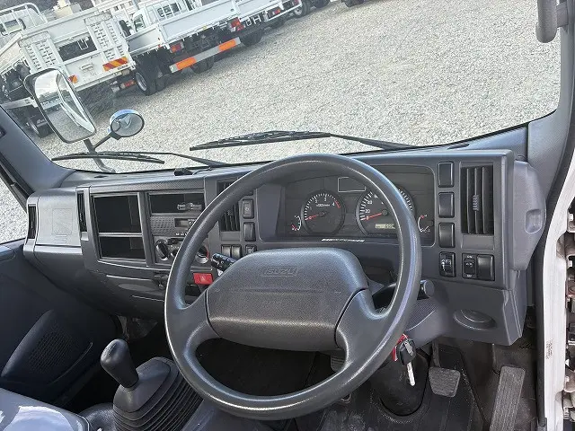 いすゞ エルフ TKG-NLR85AR(2WD)の写真35