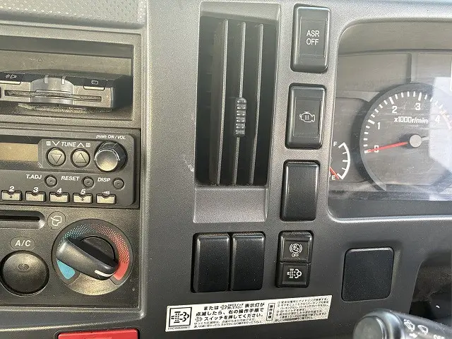 いすゞ エルフ TKG-NLR85AR(2WD)の写真39