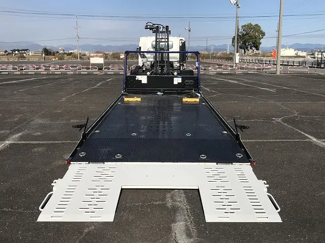 いすゞ エルフ 2RG-NPR88AM(2WD)の写真4