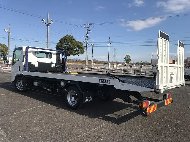 いすゞ エルフ 2RG-NPR88AM(2WD)の写真11
